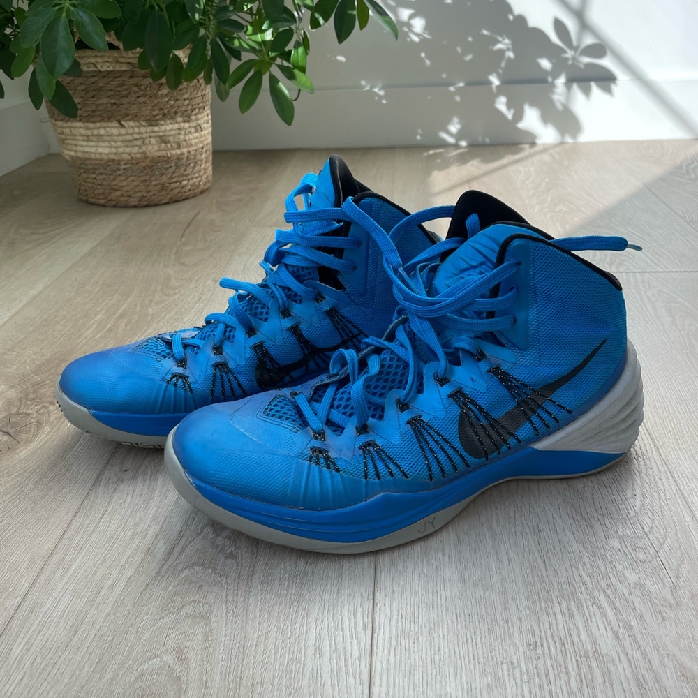 Nike Mens Hyperdunk Basketball Shoes